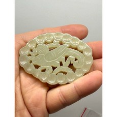 天然和田玉喜上眉梢鏤空雕雙面玉把件, 1個