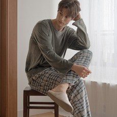 [백화점정품] 라페어 잠옷 스모크그린 디센트 벨로아 라운지 셋업 LMLIAST0345-GR