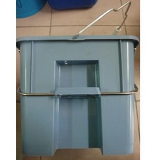 吉屋拖把擠乾器 拖把擠水桶，一尺拖把專用，輕鬆擰乾，居家清潔好幫手, 1個