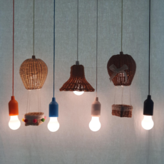 당기는 전구 건전지 led 무선 캠핑 조명 전등 줄조명 딸깍 똑딱이 전구 캠핑 무드등 마크라메 등 라탄 전구 재료 알전구 푸링램프 아이방 조명 화이트 블랙 우드, 당기는전구_우드, 1개