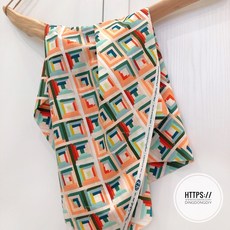 Art Gallery Fabrics 幾何圖案棉布, 1個, 「一碼特價」
