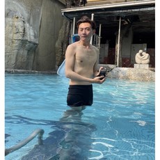 Da Zheng 黑色四角泳褲，舒適貼身快乾材質，彈性腰圍不易鬆脫