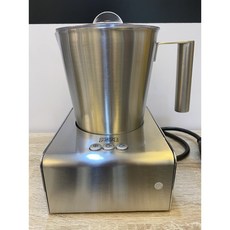 愛洛奇JUNIOR 電動奶泡器 不鏽鋼杯款(型號:JU2102)輕鬆製作綿密奶泡, JU2102