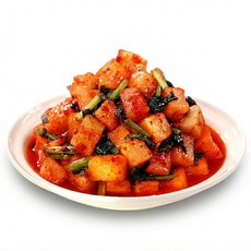 셰프애찬 아삭한 무와 향긋한 무청 깊은 감칠맛 수제 깍두기 김치 반찬 무김치 팩, 1kg, 2개