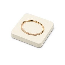 고급 주얼리 디스플레이 스탠드는 펜던트 목걸이 반지를 위한 스탠드이며 라이브 스트리밍을 위한 주얼리 디스플레이 소품도 제공합니다 주얼리 벨벳 악세사리 트레이 부모님날