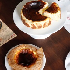 황홀스레 수제 바스크 치즈케이크 글루텐프리, 300g, 1개, 홀사이즈
