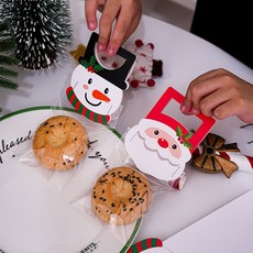 EGMI 크리스마스 선물 포장용 종이봉투 비닐봉투 opp봉투 마감 장식 태그 눈사람 모양 데코 손잡이 100P 블랙 모자50P+레드 모자50P, 1세트