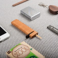 桃園出貨 高檔實木牙線收納盒 桌面家用高級感牙籤筒 創意個性輕奢簡約棉簽盒 可愛創意擺件 高級實罐高顏值輕奢愛牙籤罐, 1個, 櫻桃木