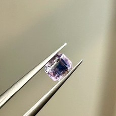天然雙色藍寶石 1.28克拉 藍紫色藍寶石 特殊色調, 1個