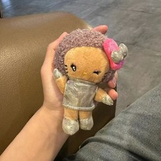 臺灣出貨 美容室三姐妹kitty掛件夏威夷黑皮kitty可愛俏皮女生公仔約10釐米, 1個, 爆炸頭