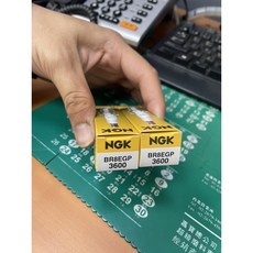 NGK BR8EGP 火星塞 總代理日本製 3600 白金火星塞, 1個