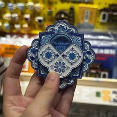 景德鎮 青花瓷 可旋轉金屬冰箱貼 裝飾品, 如圖所示