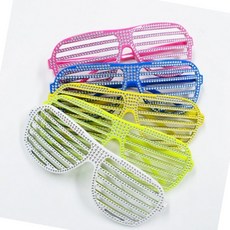 파티안경 클럽안경 포토존 큐빅안경