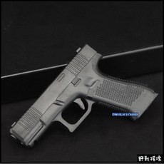 【野戰搖滾-生存遊戲】立體手槍造型魔鬼氈臂章 - GLOCK 1911 M9 沙漠之鷹模型識別章, 1個, GLOCK 黑色