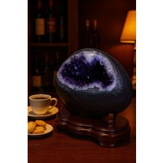 天然紫水晶洞擺件，晶體閃耀，淨化磁場，提升運勢，居家辦公室風水擺飾, 紫水晶洞