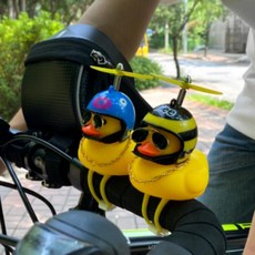 오리 장식품 러버덕 헬멧 자전거 귀여운 프로펠러, a91오리-차량용_무당벌레, 1개