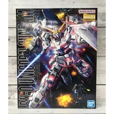 《GTS》模型 BANDAI MG 1/100 RX-0 獨角獸鋼彈 5061608, 1個
