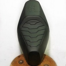 MTRT SYM DRG 158 麂皮坐墊 椅墊 繡字 毛毛蟲 UCC機車精品, 1個