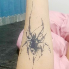 黑色14天大蜘蛛紋身【WAWA TATTOO】半永久植物草本果汁紋身刺青維持14天 擦不掉紋身刺青K61, 1個, 黑色