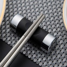 다비모아 투톤 수저 받침대 1P 식탁꾸미기, 실버