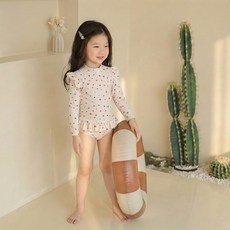 베베브리즈 여아 수영복 래쉬가드 모자세트