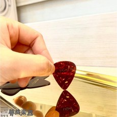 夢成音樂中心 D’Angelico經典LOGO彈片 Light D’Angelico pick 現貨供應, 1個