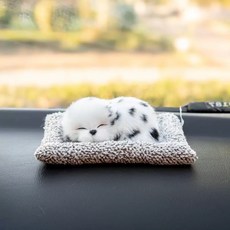 넘버링카 동물인형 차량용 악세사리 인테리어 소품 대쉬보드 탈취인형 강아지 고양이, 1개, 17 얼룩 멍멍이