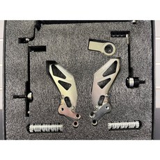 FAKIE YAMAHA R15 V3 V4 CNC腳踏後移套件組 (第三代), 1個, 銀