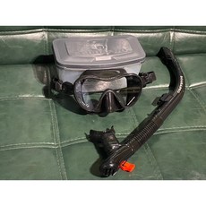 SCUBAPRO TRINIDAD 千里達潛水面鏡呼吸管套組，舒適貼合，排水防浪，視野廣闊，輕鬆享受水下探索