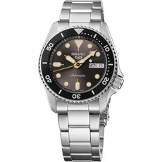 SEIKO 5 Sports 남성용 오토매틱 시계 스테인리스 스틸 케이스와 야광 시계 바늘 - 세련된 손목 시계 블랙.