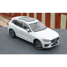 자동차 프라모델 suv 벤츠 아우디 후지미 험머 프라모델 트럭 완구 118 올 뉴 볼보 xc60 t5 awd 스포츠 섹션 다이캐스트 모델 오리지널 박스 컬렉션, 흰색 b, 1개