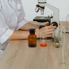 125ml 시약병 넓은 입구 앰버 유리 실험실용 자외선 차단 정밀 분배 눈금 저장병