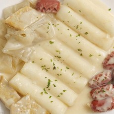 쌀떡(가래떡) 하얀크림맛 사계절떡볶이 밀키트2인분_떡-어묵- 분말소스- 넓은 당면+비엔나소시지 포함 aa0+678kp, 하얀크림-쌀떡