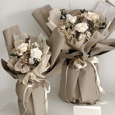 Floraflower 乾燥永生花束－復古焙茶杏仁〖韓系花束〗情人節 520 七夕 畢業 告白 精美 質感 高級 禮物, S 25cm*35cm,S花束+小品牌提袋