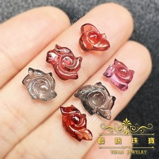 藝釩珠寶 尖晶石特殊蛋面雕花片，半寶石系列，適用於金工、鑲嵌、裸石、金屬線編, 1個, 隨機出貨