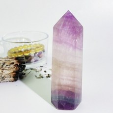 莫蘭迪紫螢石山型千層柱，帶星空光，透明螢石