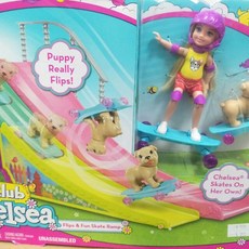 Barbie Club Chelsea 雀兒喜 滑板遊戲組 附滑板車及寵物小狗, 1個