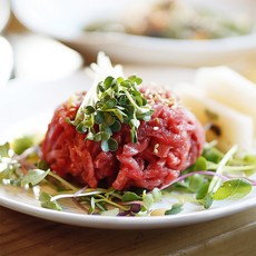 [내가고기] 마장동 국내산 육회 + 간장맛소스 당일발송 썰어서 신선 냉장, 600g, 1개