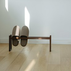 LIVING SOOP Olmo原木室內拖鞋架 單層, 1個, 棕色