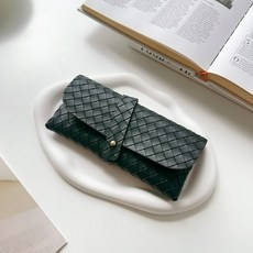 B.P飾品專賣 八月新款-簡約皮革眼鏡包 實用 墨鏡 太陽眼鏡 平光鏡 眼鏡 收納眼鏡 保護 方便 輕巧