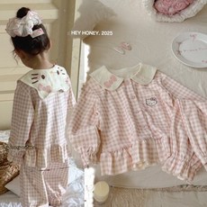 라움리에 엄마랑 딸 아들 맘커플 여아 키티 실내복 파자마