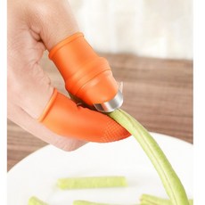 엄지칼 골무 손가락칼 칼날 야채 다듬기 채소 손질 칼 주방 과일 깎기 도구, 1개, Io 남성용