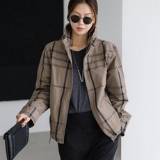 KN214 모던 체크 패턴 하이넥 점퍼 1146737