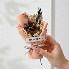 滿天星乾燥花束 手工花禮, 香檳紙松果