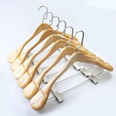 바지 바 클립 솔리드 우드 재킷 옷걸이가 있는 럭셔리 와이드 숄더 코트 옷걸이 스웨터 정장 드레스 스포츠 코트내추럴 6팩용 매끄러운 마감 처리, Natural