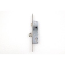 CASA 通風門水平連體鎖 30mm 單鎖匣 鈎鎖 孔距:26.5cm, 1個
