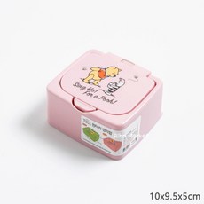 韓國大創 Daiso 棉花棒收納筒 按壓式防塵牙籤盒 小熊維尼奇奇蒂蒂可愛造型 桌面收納必備, 1個, 方形 粉色, 粉色