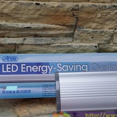 西高地水族坊 台灣ISTA伊士達 高效能省電LED跨燈(1.5尺)全白-最新款, 1個