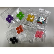 譜蕾兒 類比搖桿保護套 - 無線控制器/手把蘑菇頭香菇頭類比套 (一組四入，顏色隨機), 1個, 大型（JC2、Pro、PS5、XBS）