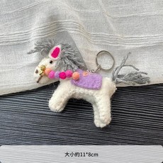 羊毛氈小馬掛件, 紫墊小白馬, 1件